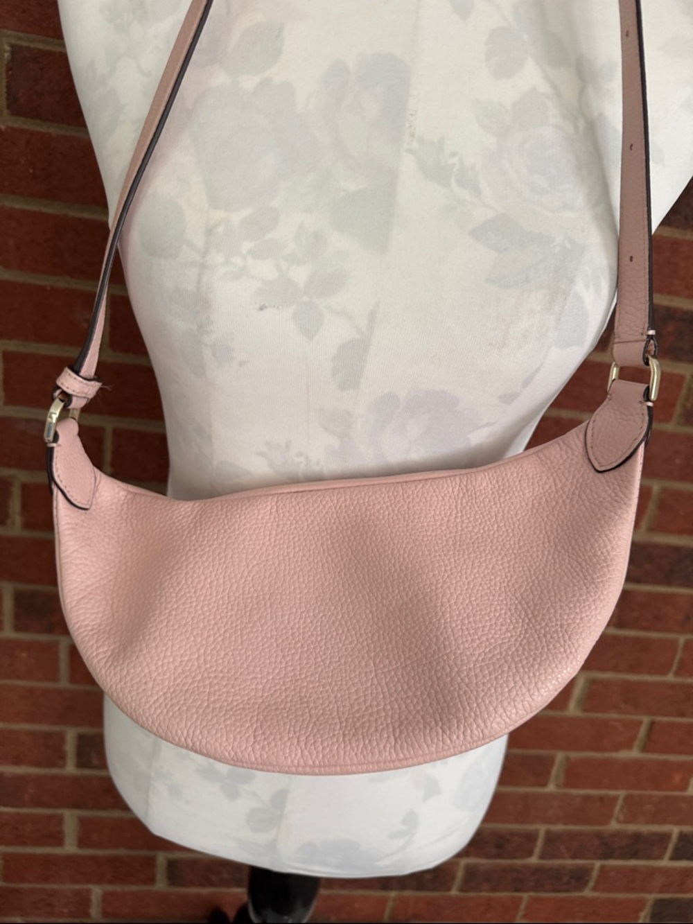 Kate Spade New York Leila Pebbled Leather Crossbody Belt Bag with Gold Hardware - Picture 7 of 11